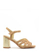 Sandalia beige tacón dorado ancho