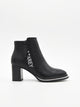 Black boots with zipper and wide heel