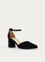 ZAPATOS DE SALÓN DE TERCIOPELO NEGRO CON CORREA