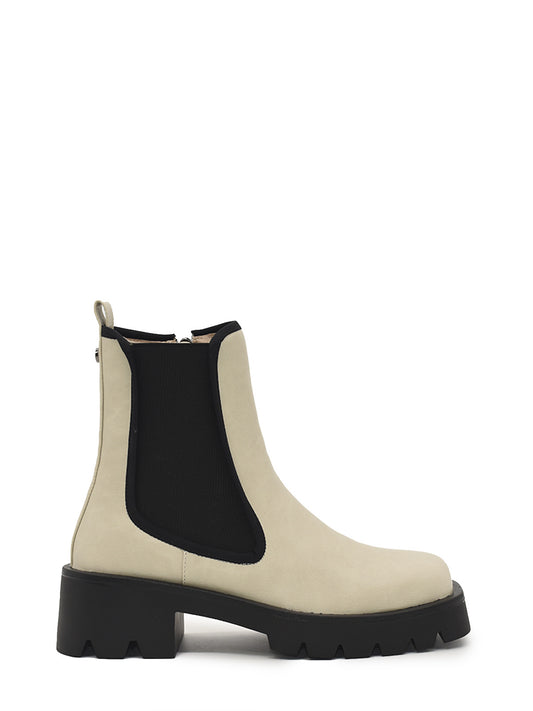 White flat ankle boot with elastic