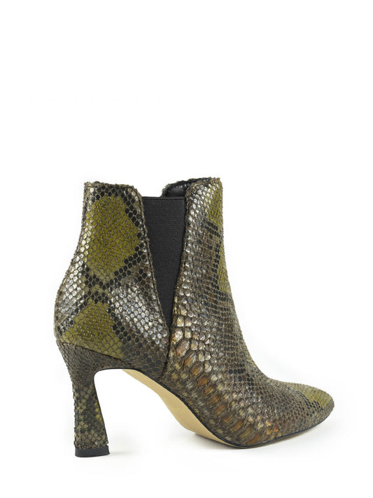 Brown ankle boots with thin heels with snake print