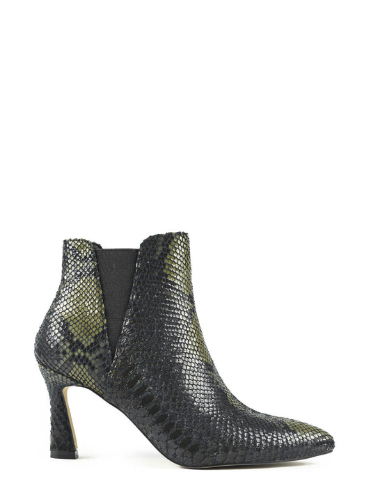 Black ankle boots with thin heels with snake print