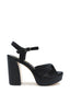 Sandalia negra de terciopelo con plataforma