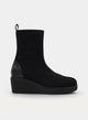 BOTA CUÑA NEGRA ELÁSTICA CONFORT CASUAL