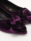 Bailarinas de Terciopelo Púrpura con Flor