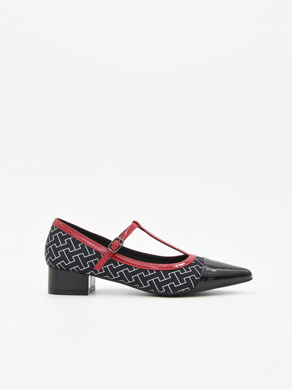 Black shoe for women with geometric print and red tribute – AZAREY SHOES