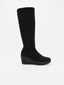 Bota alta negra con cuña