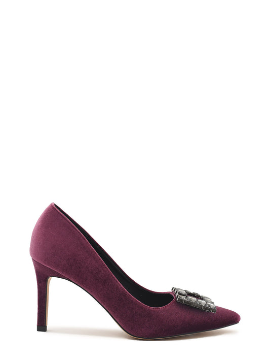 Zapato de terciopelo rosa oscuro con adorno joya