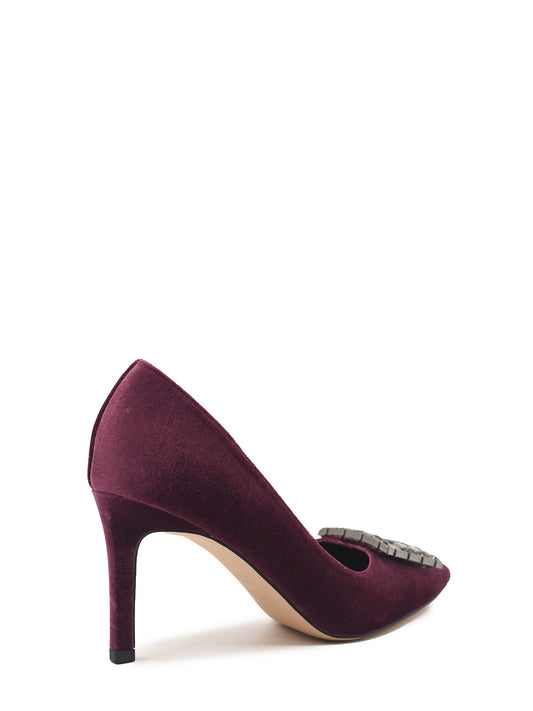 Dark pink velvet shoe with jewel embellishment