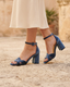 SANDALIA DE TERCIOPELO AZUL ELEGANTE