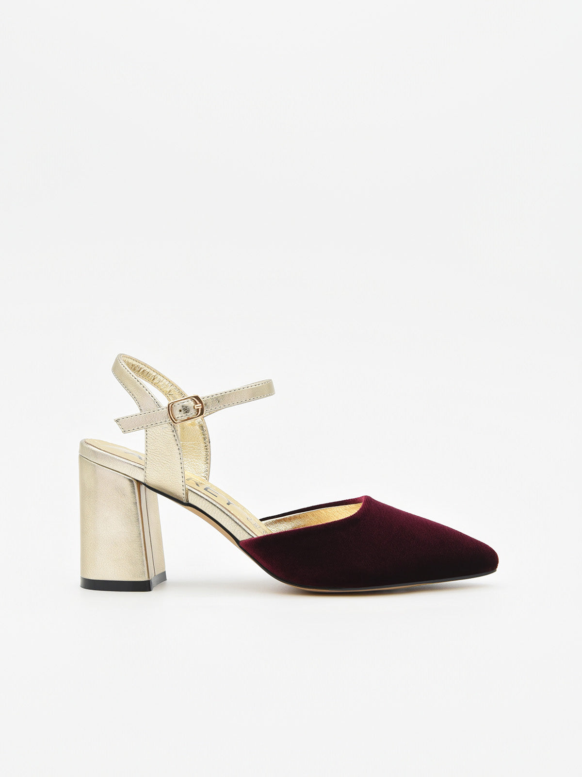 Zapato de Terciopelo Burdeos con Tacón Dorado y correa – AZAREY SHOES