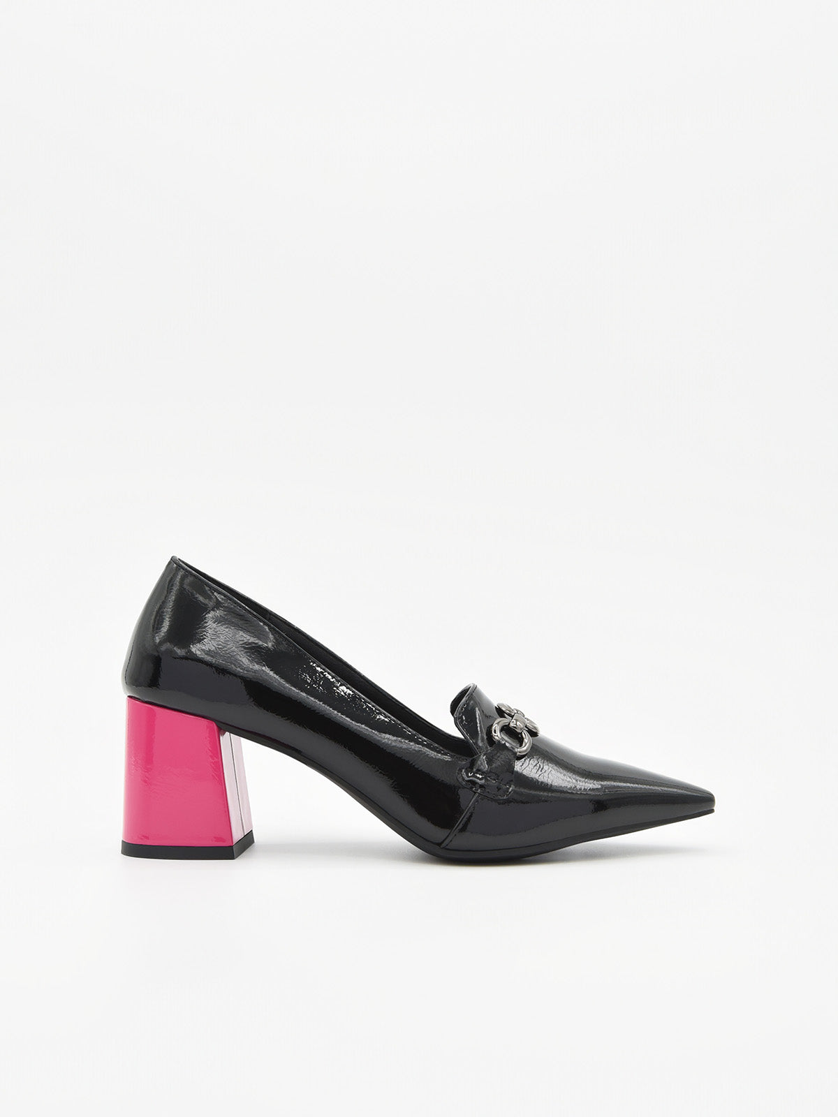 Zapato Negro con Tacón Fucsia y hebilla – AZAREY SHOES - Main Image
