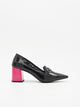 Zapato Negro con Tacón Fucsia y hebilla
