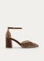 ZAPATOS DE SALÓN DE TERCIOPELO TAUPE CON CORREA