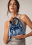 BOLSO DE MANO AZUL CON ASA REDONDA