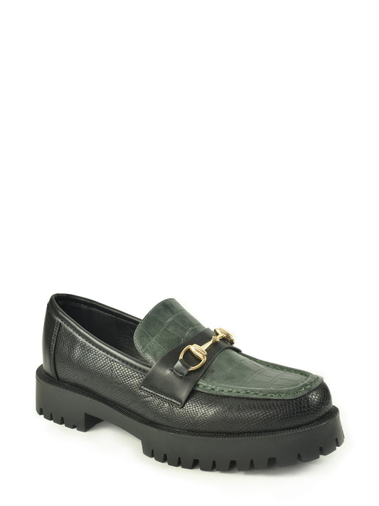 Black double-soled loafer combined with coconut print