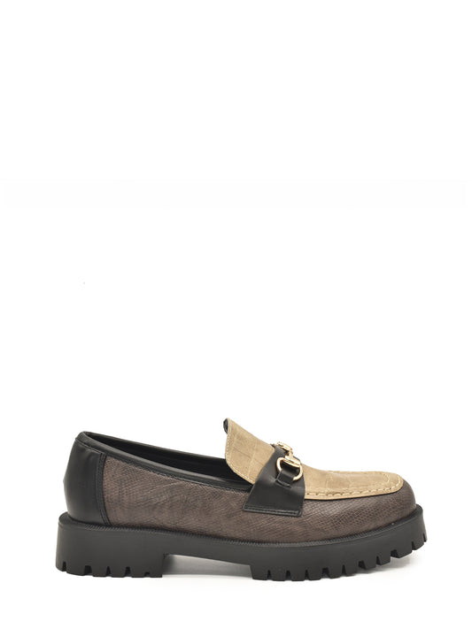 Brown double-soled loafer combined with coconut print