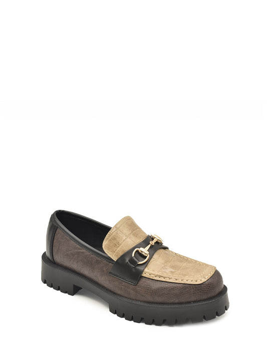 Brown double-soled loafer combined with coconut print
