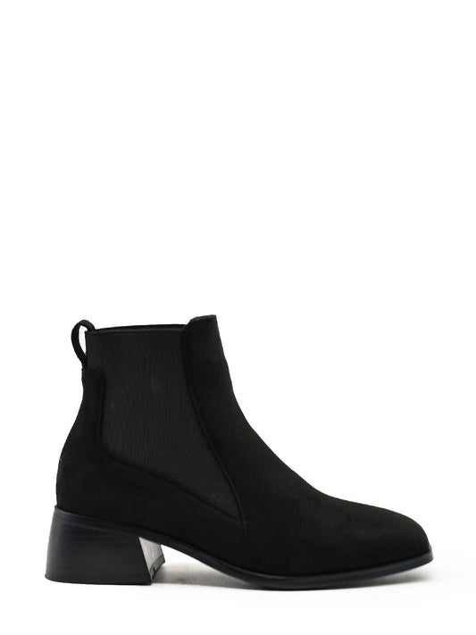 Black flat ankle boot with elastic
