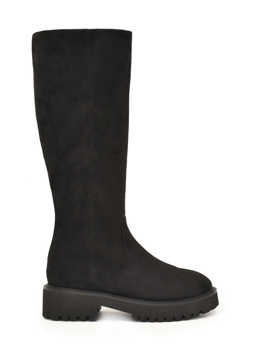 Black flat boot