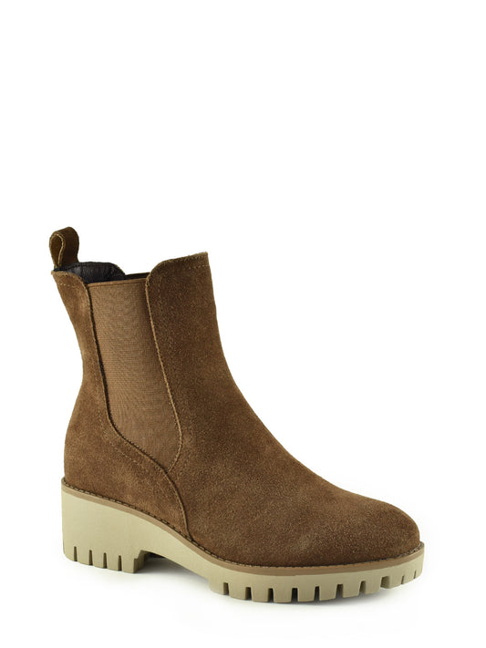 Brown suede ankle boots with elastic
