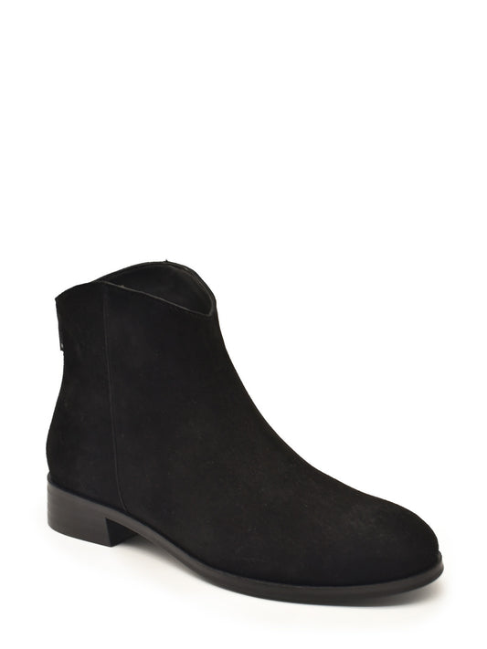 Black casual leather ankle boots